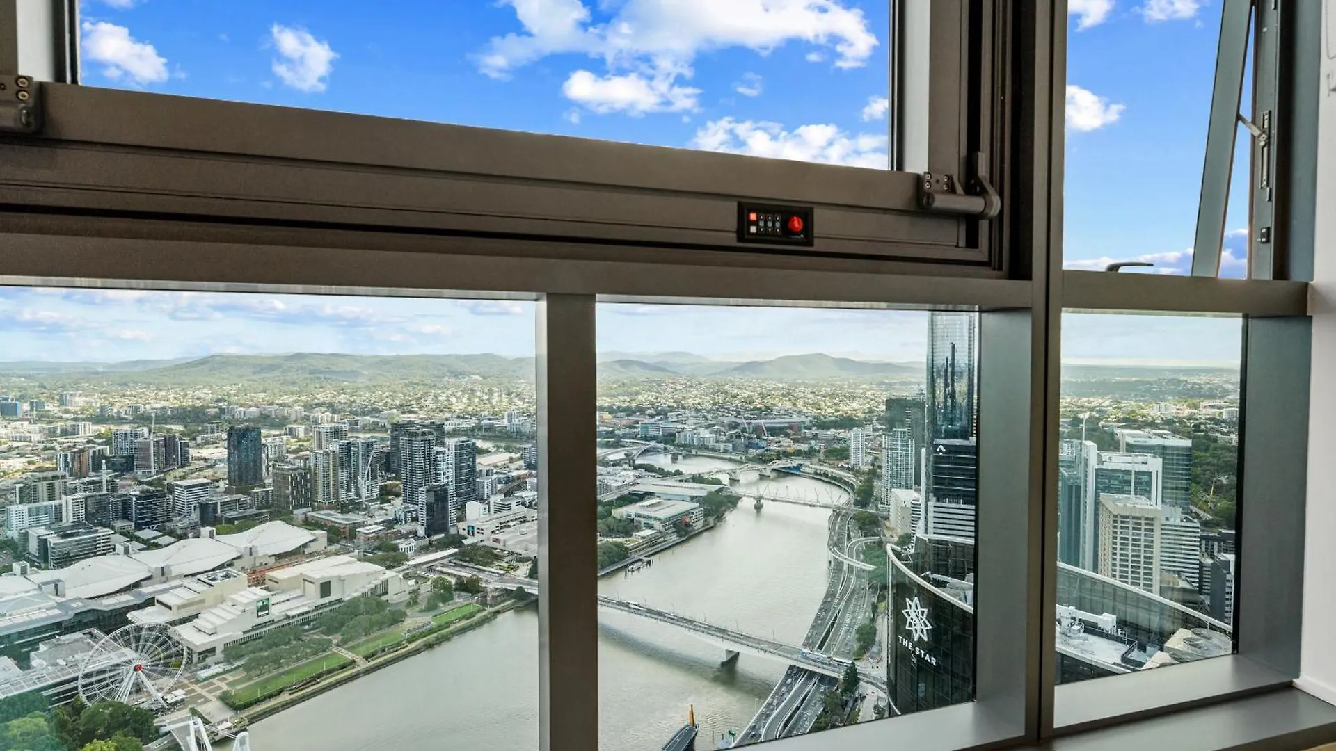 Sky Living & River Views In Queens Wharf Residences Brisbane 0*,