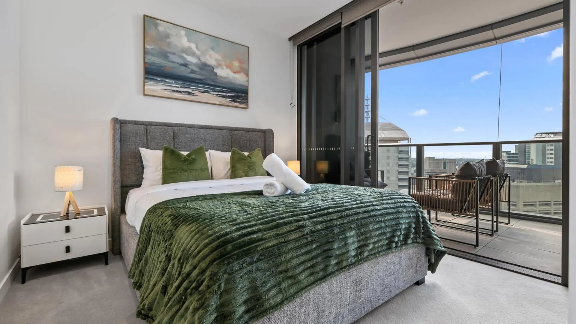 Sky Living & River Views In Queens Wharf Residences Brisbane Apartment