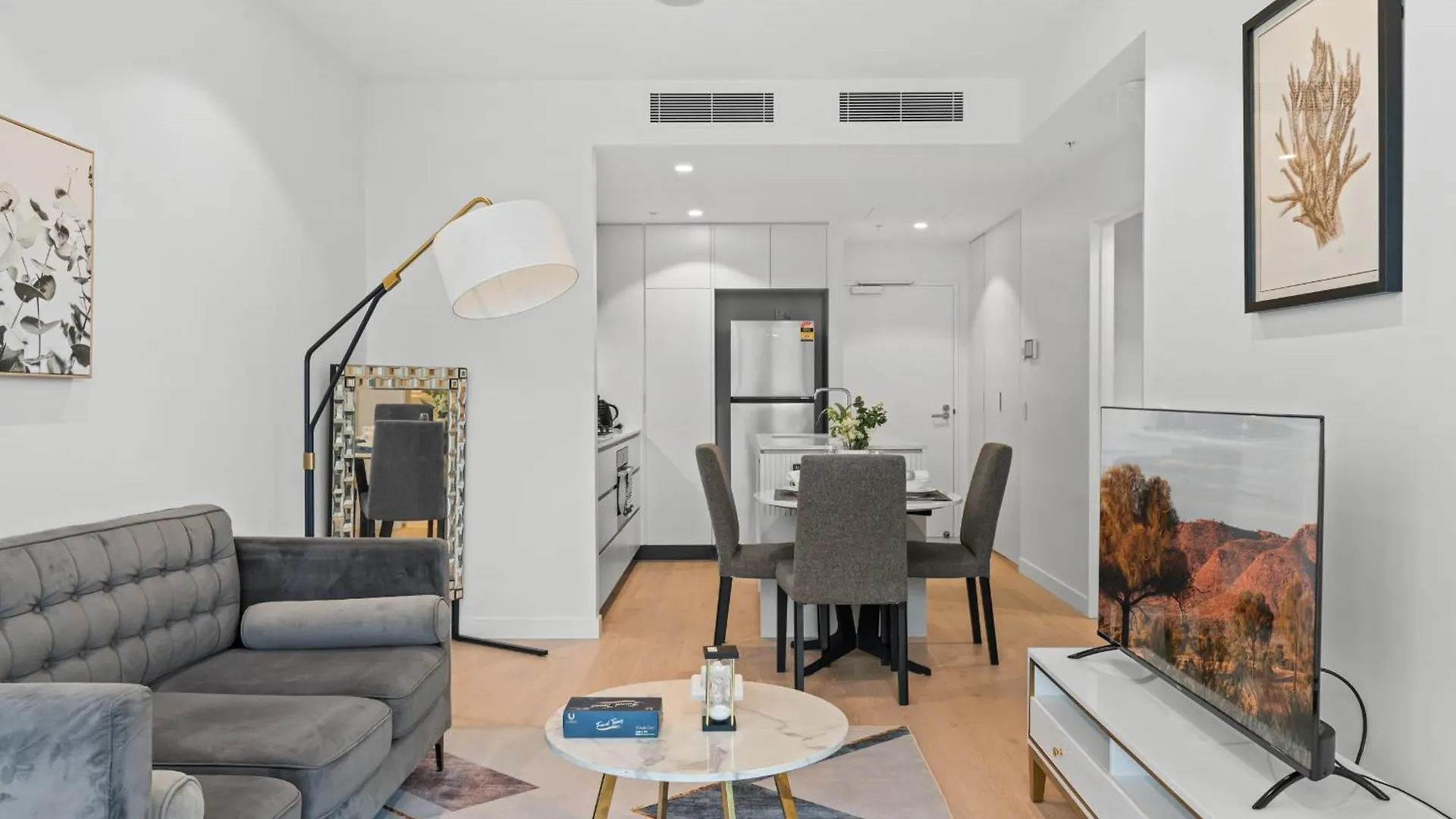 Sky Living & River Views In Queens Wharf Residences Brisbane Apartment