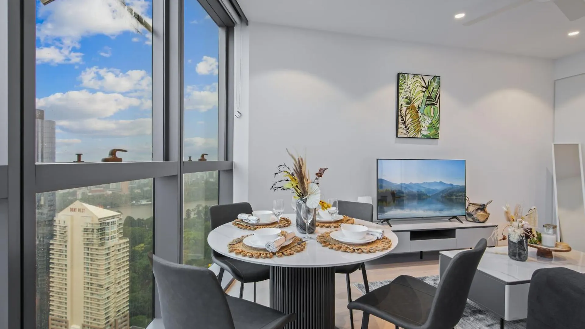 Apartment Sky Living & River Views In Queens Wharf Residences Brisbane
