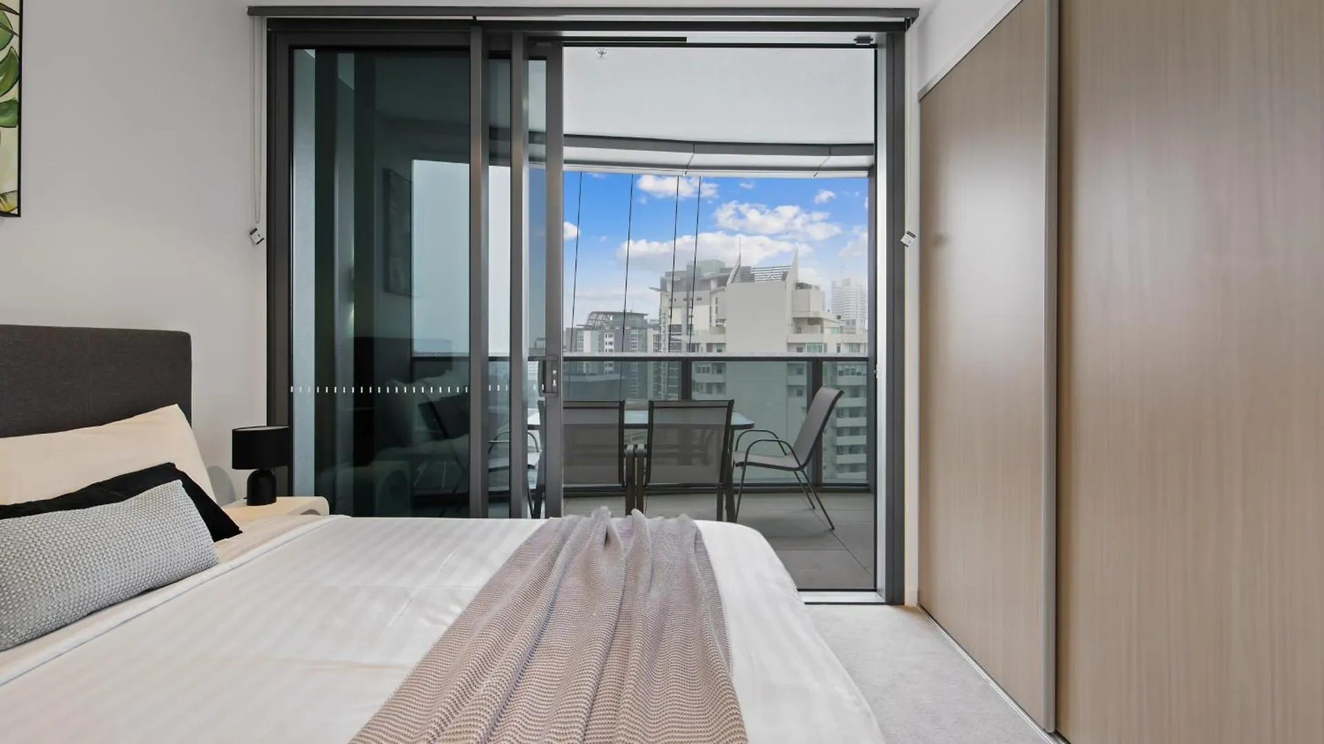Sky Living & River Views In Queens Wharf Residences Brisbane 0*,  Australia