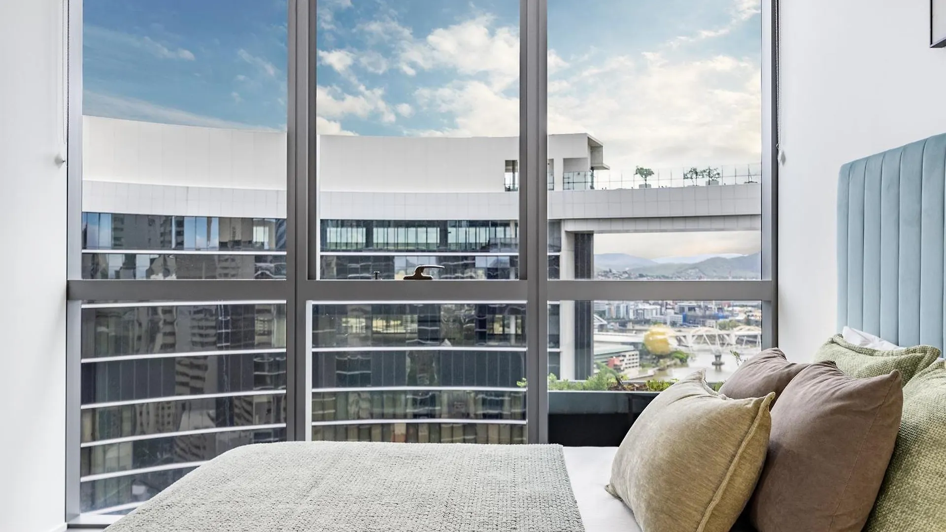 Sky Living & River Views In Queens Wharf Residences Brisbane 0*,  Australia